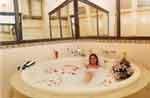 Jacuzzi at kasauli resort